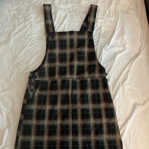 Juniors Plaid Brown Pinafore Dress - Picture 2 of 3